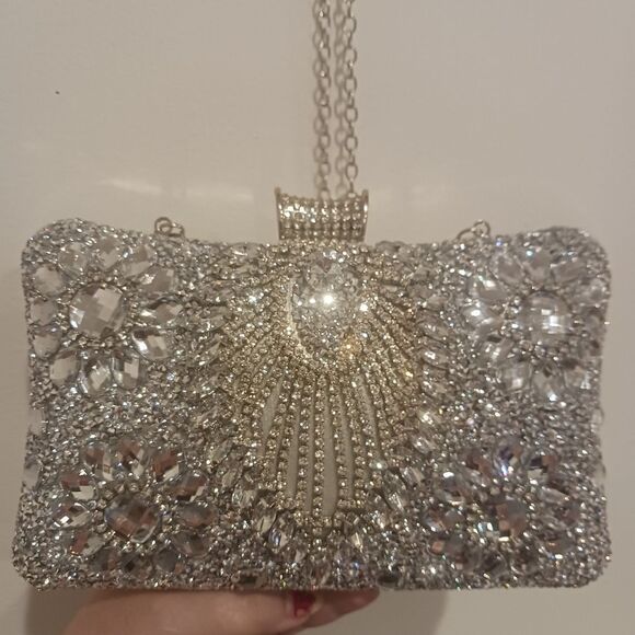 Elegant Rhinestone Jewel Encrusted Evening Clutch Purse - Picture 9 of 10